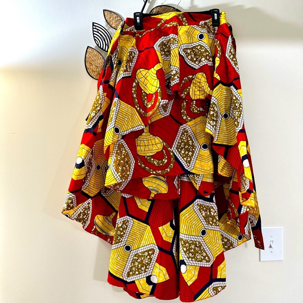 Beautiful, Radiant, Brand Nee, Never Worn, High Low African Skirt!